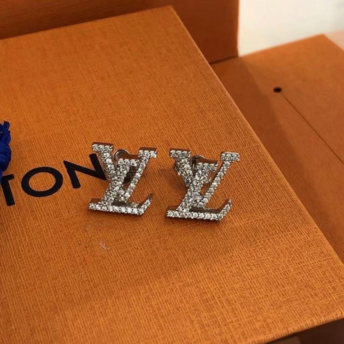 VL Letter Earrings