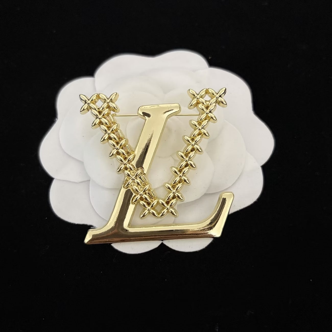 Women VL Brooch