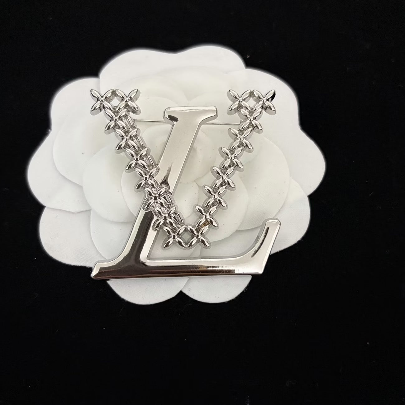 Women VL Brooch